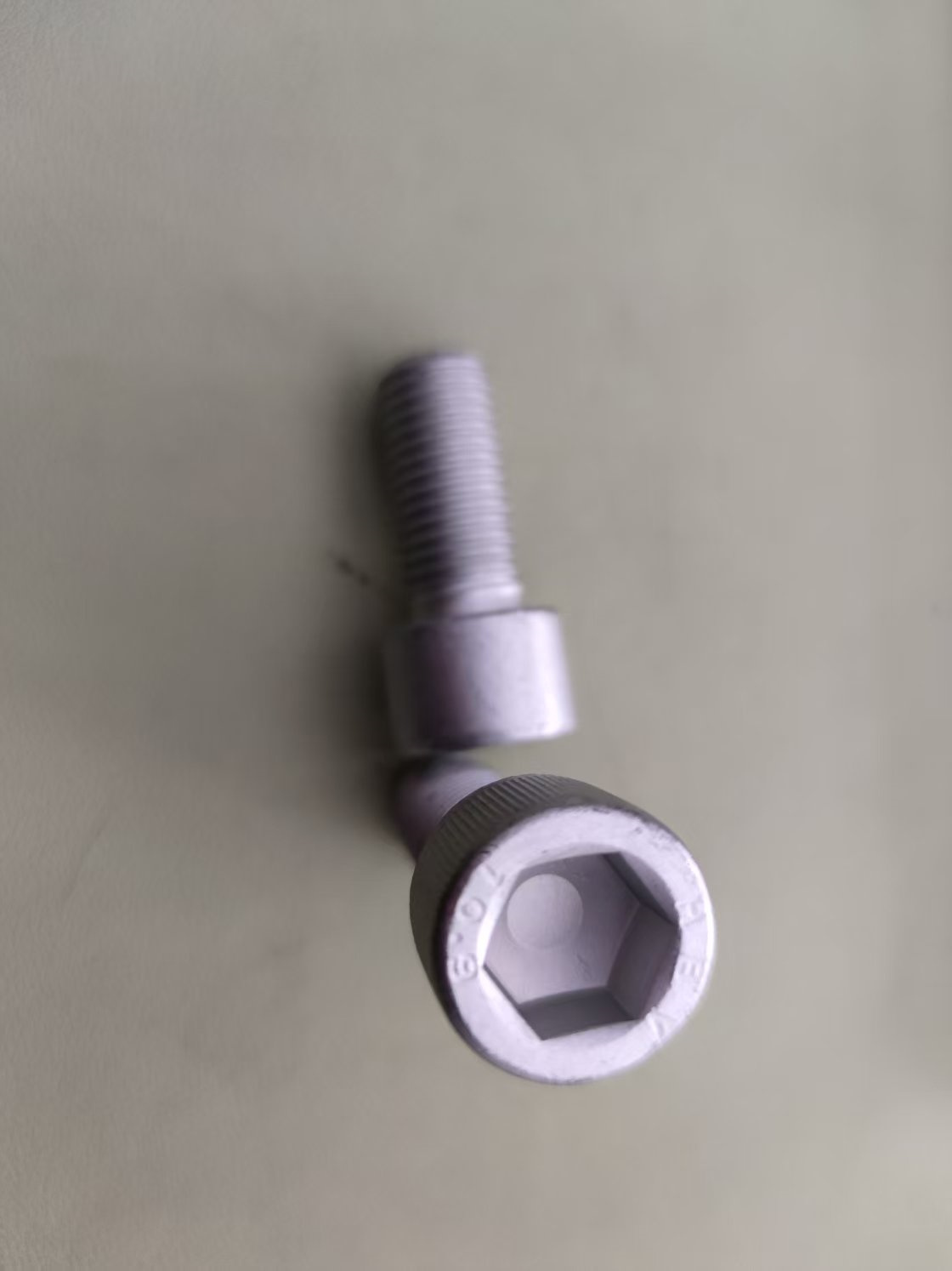 1748329348193984.jpg 10.9級(jí)達(dá)克羅內(nèi)六角螺栓1.jpg